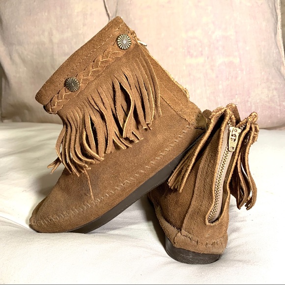 Minnetonka | High Top Back Zip Boot - Picture 2 of 8